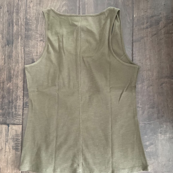 Tank Top Olive size M - Picture 2 of 4